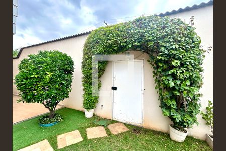 Quintal de casa à venda com 4 quartos, 427m² em Vila Galvão, Guarulhos