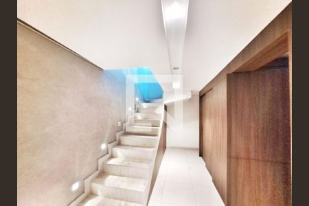 Escada de apartamento à venda com 3 quartos, 160m² em Luxemburgo, Belo Horizonte