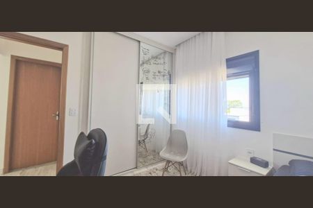 Quarto 1 de casa de condomínio à venda com 3 quartos, 360m² em Flamboyant, Lagoa Santa