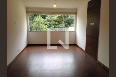 Casa à venda com 4 quartos, 215m² em Jardim Londrina, São Paulo