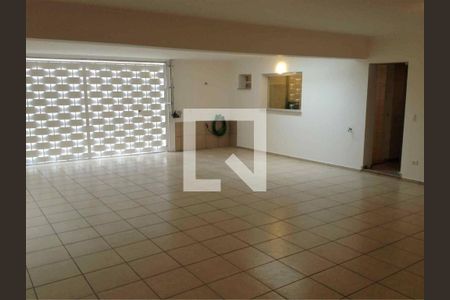 Casa à venda com 4 quartos, 215m² em Jardim Londrina, São Paulo