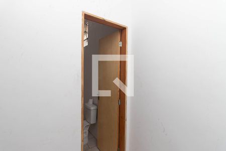 Área de Serviço de apartamento para alugar com 2 quartos, 56m² em Vila Ayrosa, São Paulo