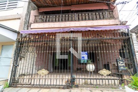 Fachada de casa à venda com 3 quartos, 280m² em Penha Circular, Rio de Janeiro