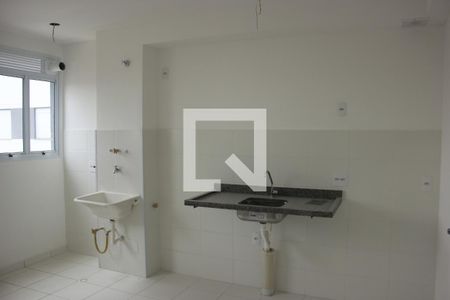 Sala/Cozinha de apartamento à venda com 2 quartos, 35m² em Vila Galvão, Guarulhos