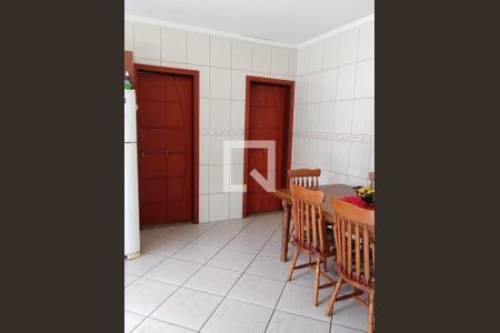 Casa à venda com 4 quartos, 252m² em Vila das Merces, São Paulo