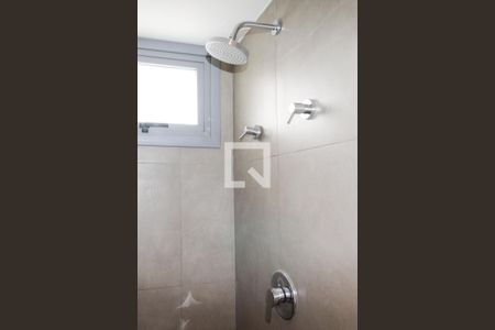 Banheiro de kitnet/studio para alugar com 1 quarto, 21m² em Indianópolis, São Paulo