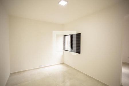 Quarto 2 de casa à venda com 2 quartos, 100m² em São Domingos, São Paulo