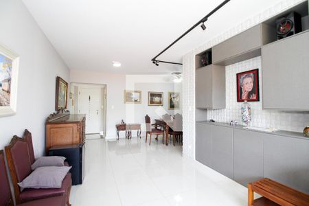 Sala  de apartamento à venda com 3 quartos, 135m² em Sumarezinho, São Paulo