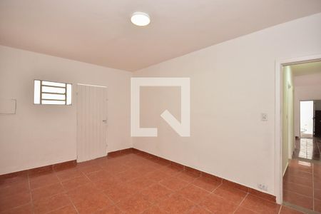 Quarto 1 de casa para alugar com 2 quartos, 70m² em Vila Tramontano, São Paulo