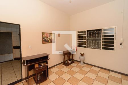 Sala de casa para alugar com 3 quartos, 464m² em Jardim Industrial, Contagem