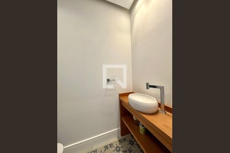 Lavabo de casa à venda com 3 quartos, 180m² em Copacabana, Rio de Janeiro
