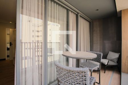 Varanda de kitnet/studio para alugar com 1 quarto, 38m² em Vila Gomes Cardim, São Paulo