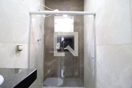 Banheiro do Quarto 1 de casa para alugar com 4 quartos, 180m² em Jardim das Palmeiras, Uberlândia