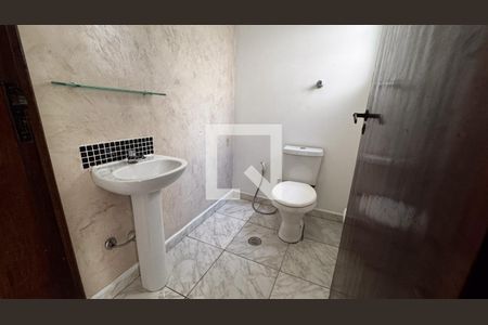 Banheiro de casa à venda com 5 quartos, 320m² em Vila Santa Teresa, Santo André