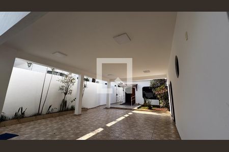 Garagem de casa à venda com 5 quartos, 320m² em Vila Santa Teresa, Santo André