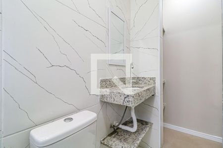 Banheiro de kitnet/studio para alugar com 1 quarto, 15m² em Vila Morse, São Paulo