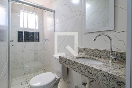 Banheiro de kitnet/studio para alugar com 1 quarto, 15m² em Vila Morse, São Paulo