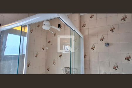 Banheiro de apartamento para alugar com 1 quarto, 60m² em Itacorubi, Florianópolis