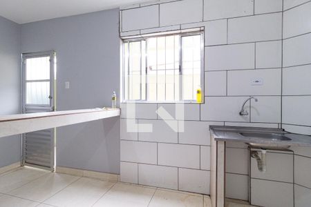 Sala/Cozinha de casa para alugar com 2 quartos, 42m² em Vila Silviania, Carapicuíba