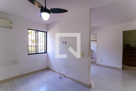Sala de apartamento para alugar com 2 quartos, 61m² em Del Castilho, Rio de Janeiro