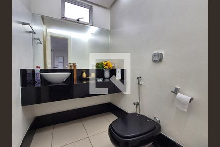 Lavabo de casa de condomínio à venda com 5 quartos, 630m² em Vargem Pequena, Rio de Janeiro
