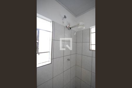 Banheiro de casa para alugar com 2 quartos, 550m² em Vila Ede, São Paulo