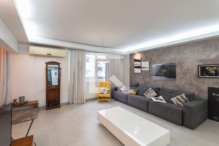 Sala de casa à venda com 4 quartos, 150m² em Tijuca, Rio de Janeiro