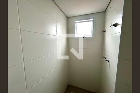 Banheiro da Suíte de apartamento à venda com 2 quartos, 64m² em Jardim Sao Ricardo, Guarulhos