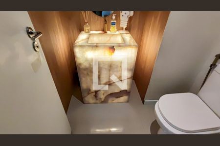 Lavabo de apartamento para alugar com 2 quartos, 116m² em Barra da Tijuca, Rio de Janeiro