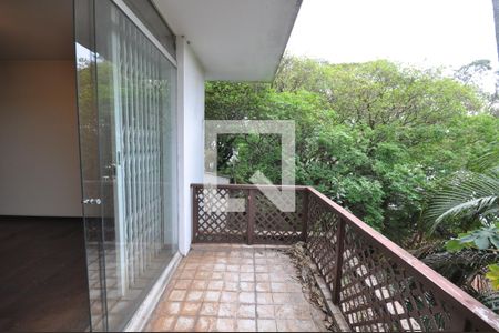 Sacada da Sala de casa à venda com 3 quartos, 450m² em Tucuruvi, São Paulo