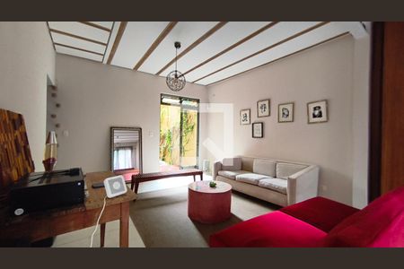 Sala de casa à venda com 4 quartos, 200m² em Vila Mariana, São Paulo