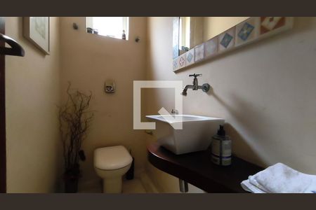 Lavabo de casa para alugar com 4 quartos, 200m² em Vila Mariana, São Paulo