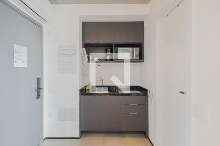 Cozinha de kitnet/studio para alugar com 1 quarto, 20m² em Cerqueira César, São Paulo
