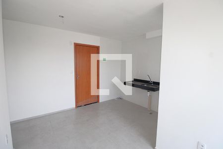 Sala de apartamento para alugar com 2 quartos, 48m² em Del Castilho, Rio de Janeiro