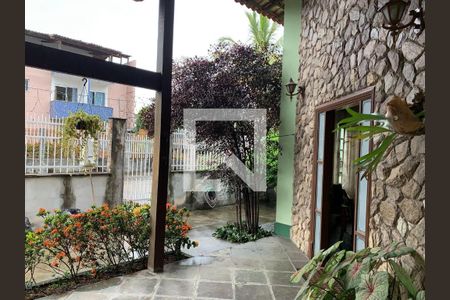 Casa à venda com 3 quartos, 217m² em Piratininga, Niterói