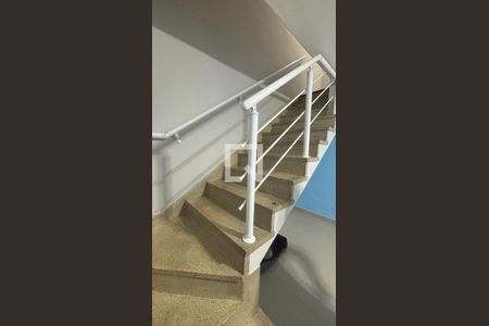 Escada de casa para alugar com 2 quartos, 131m² em Vila Sao Pedro, Santo André