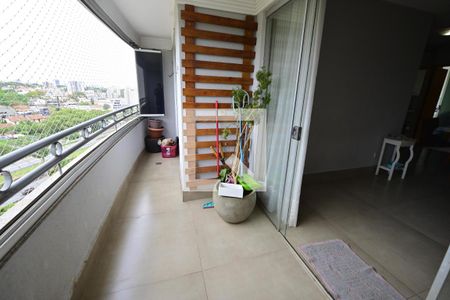 Varanda da Sala de apartamento à venda com 3 quartos, 81m² em Jardim Goiás, Goiânia