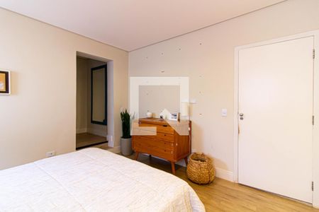 Suíte 1 de casa à venda com 4 quartos, 450m² em Lapa, São Paulo