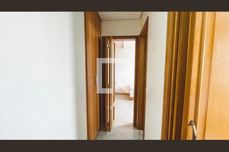 Corredor de apartamento à venda com 2 quartos, 54m² em Vila Dom Pedro Ii, São Paulo
