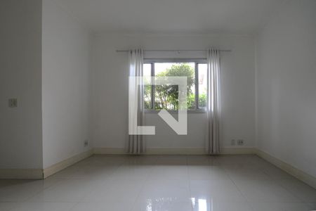 Sala de casa de condomínio para alugar com 2 quartos, 130m² em Vila Oliveira, Mogi das Cruzes