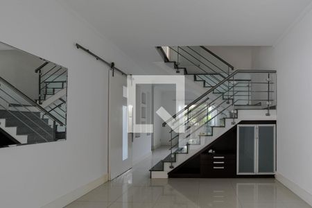 Escada de casa de condomínio para alugar com 2 quartos, 130m² em Vila Oliveira, Mogi das Cruzes