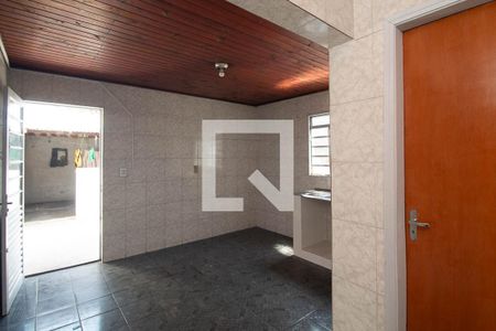 Cozinha de casa para alugar com 1 quarto, 45m² em Jardim Julieta, São Paulo