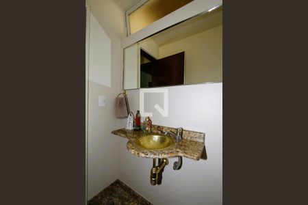 Lavabo de apartamento à venda com 4 quartos, 200m² em Coração Eucarístico, Belo Horizonte
