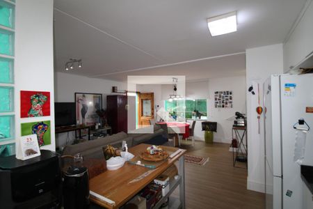 Sala/Cozinha de casa à venda com 3 quartos, 150m² em Vila Pauliceia, São Paulo