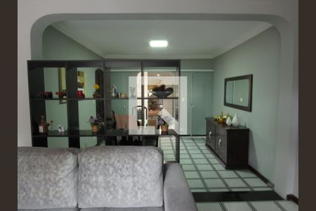 Sala de casa à venda com 4 quartos, 245m² em São Pedro, Osasco