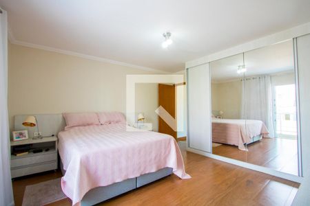 Suíte de casa à venda com 2 quartos, 135m² em Vila Scarpelli, Santo André