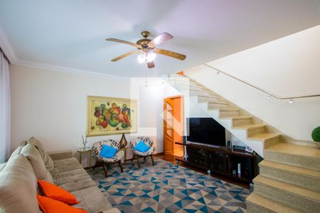 Sala da estar de casa à venda com 2 quartos, 135m² em Vila Scarpelli, Santo André