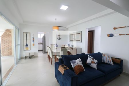 Sala de apartamento para alugar com 3 quartos, 120m² em Balneário Guarujá, Guarujá