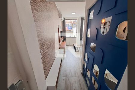 Hall de entrada  de kitnet/studio à venda com 1 quarto, 32m² em Saúde, Rio de Janeiro