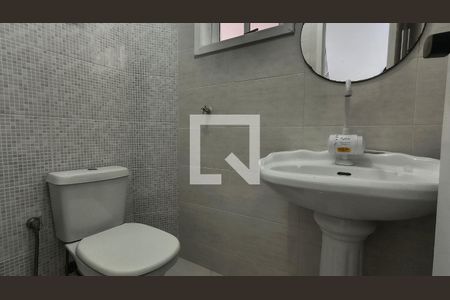 Lavabo de casa de condomínio à venda com 3 quartos, 231m² em Vargem Pequena, Rio de Janeiro